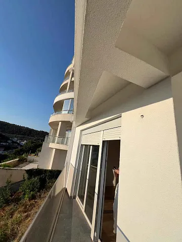 Wohnung mit Meerblick zu verkaufen – Ulcinj